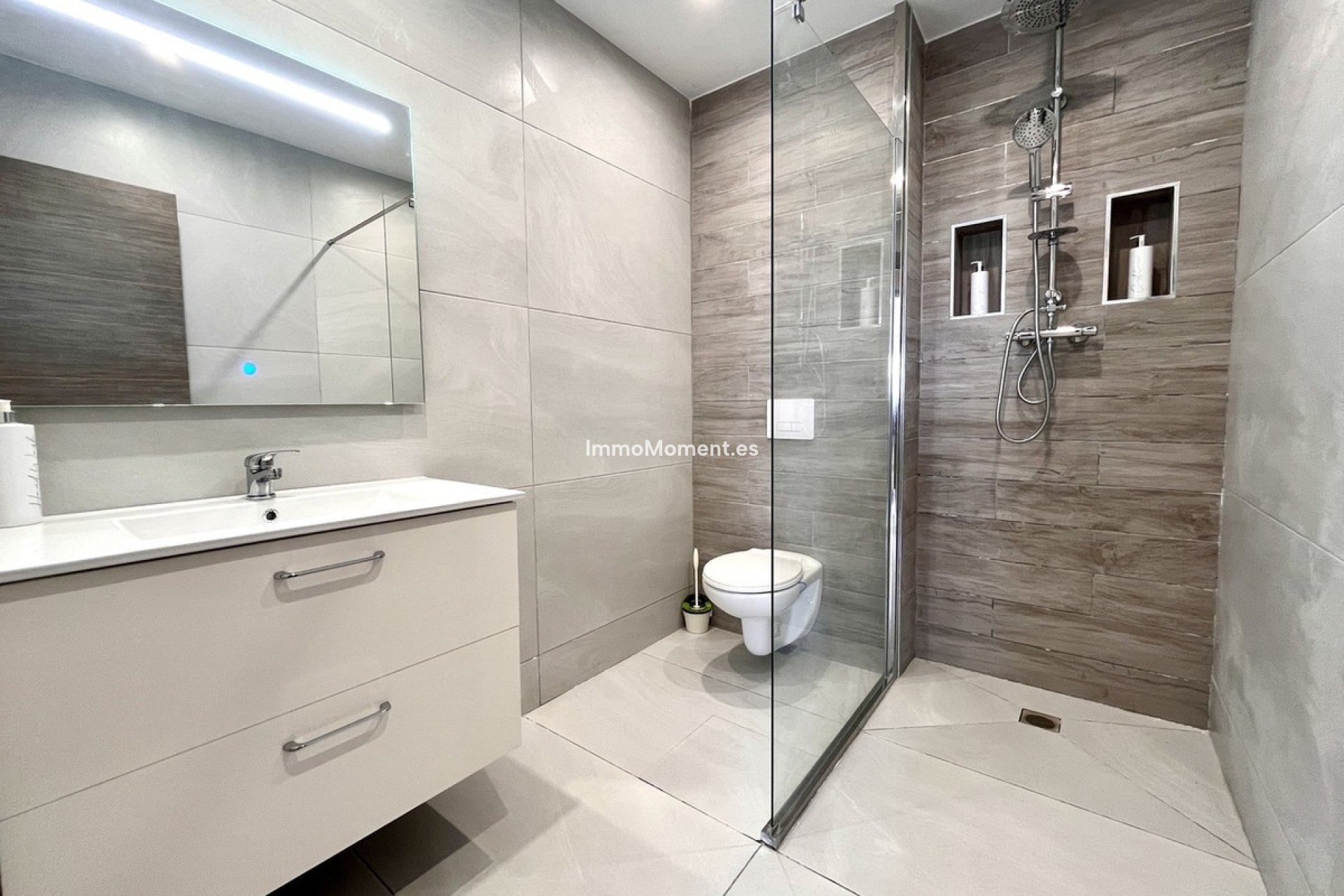 Reventa - Villa independiente - San Miguel de Salinas - San Miguel de Salinas Centro