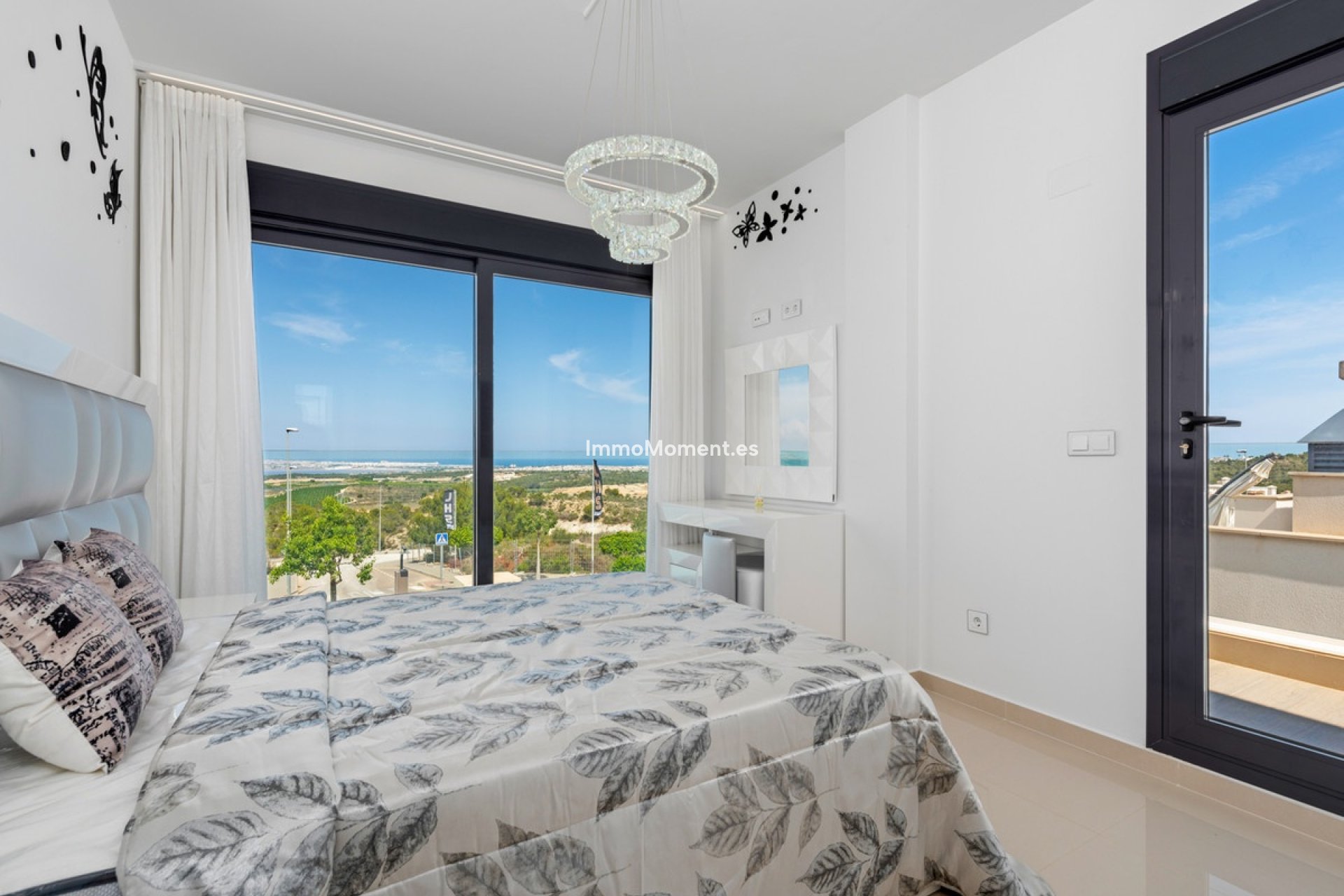 Reventa - Villa independiente - San Miguel de Salinas - San Miguel de Salinas Centro