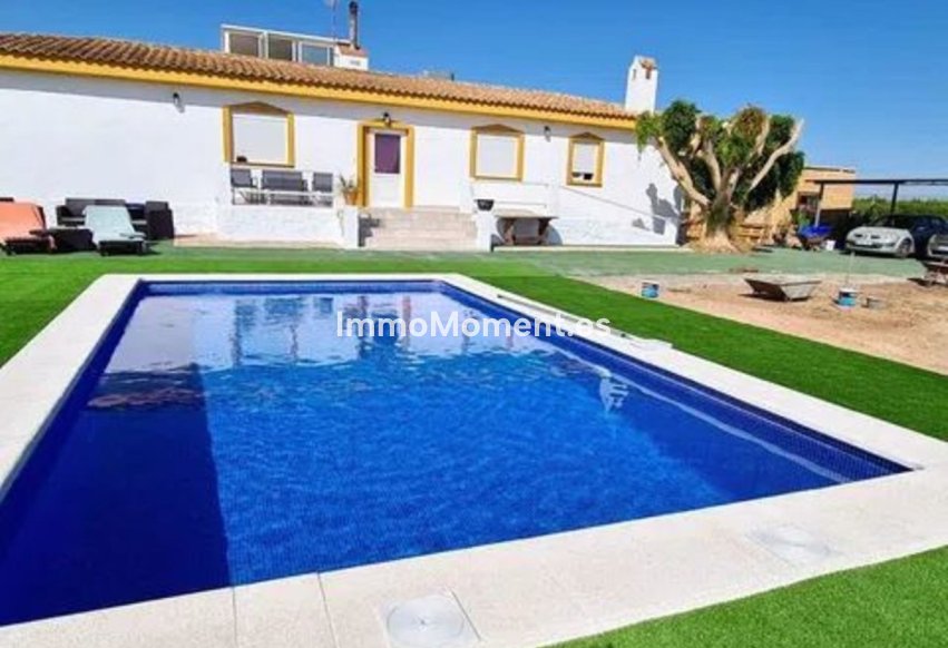 Reventa - Villa independiente - San Miguel de Salinas - San Miguel de Salinas Centro