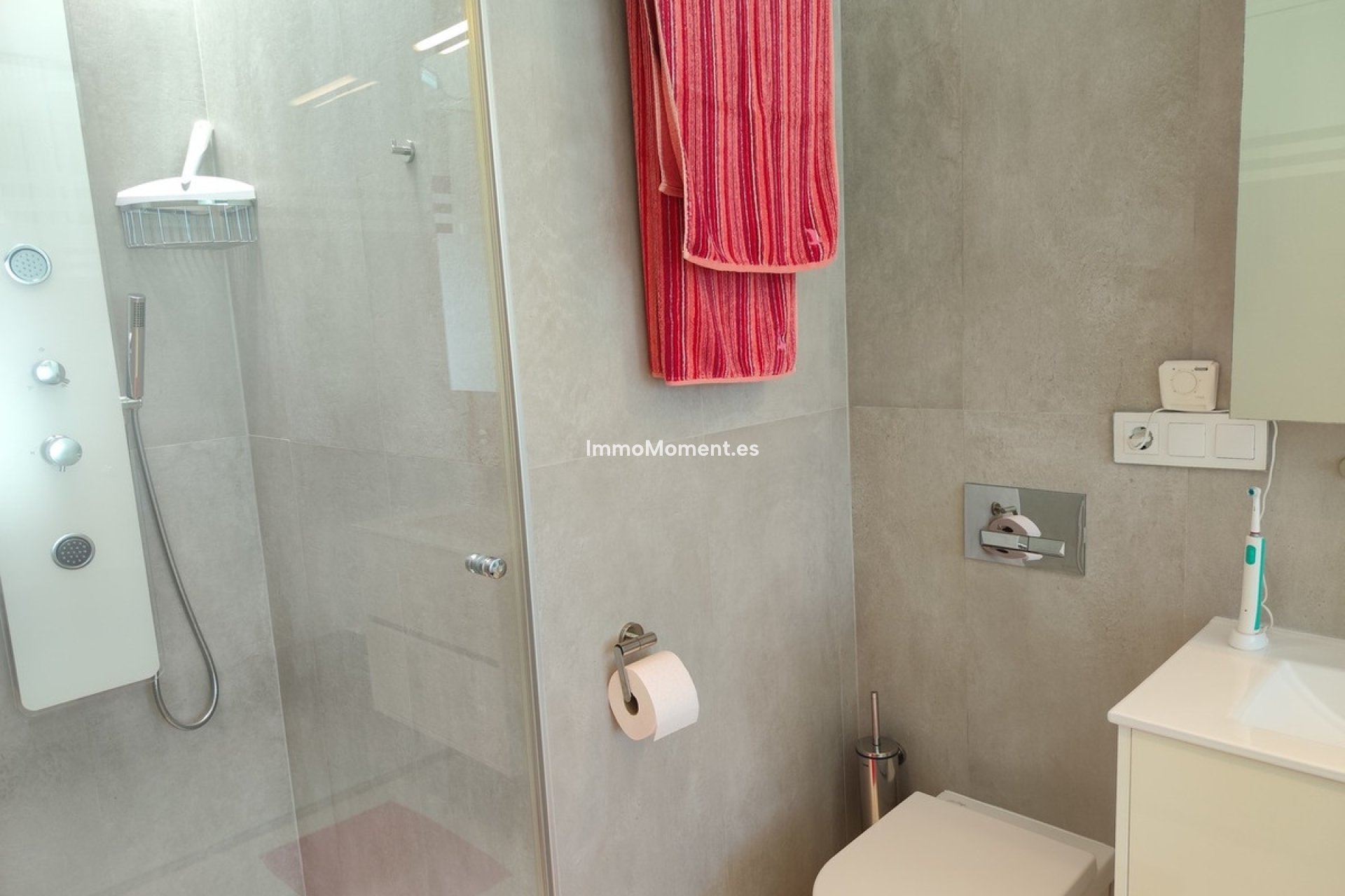 Reventa - Villa independiente - San Miguel de Salinas - San Miguel de Salinas Centro