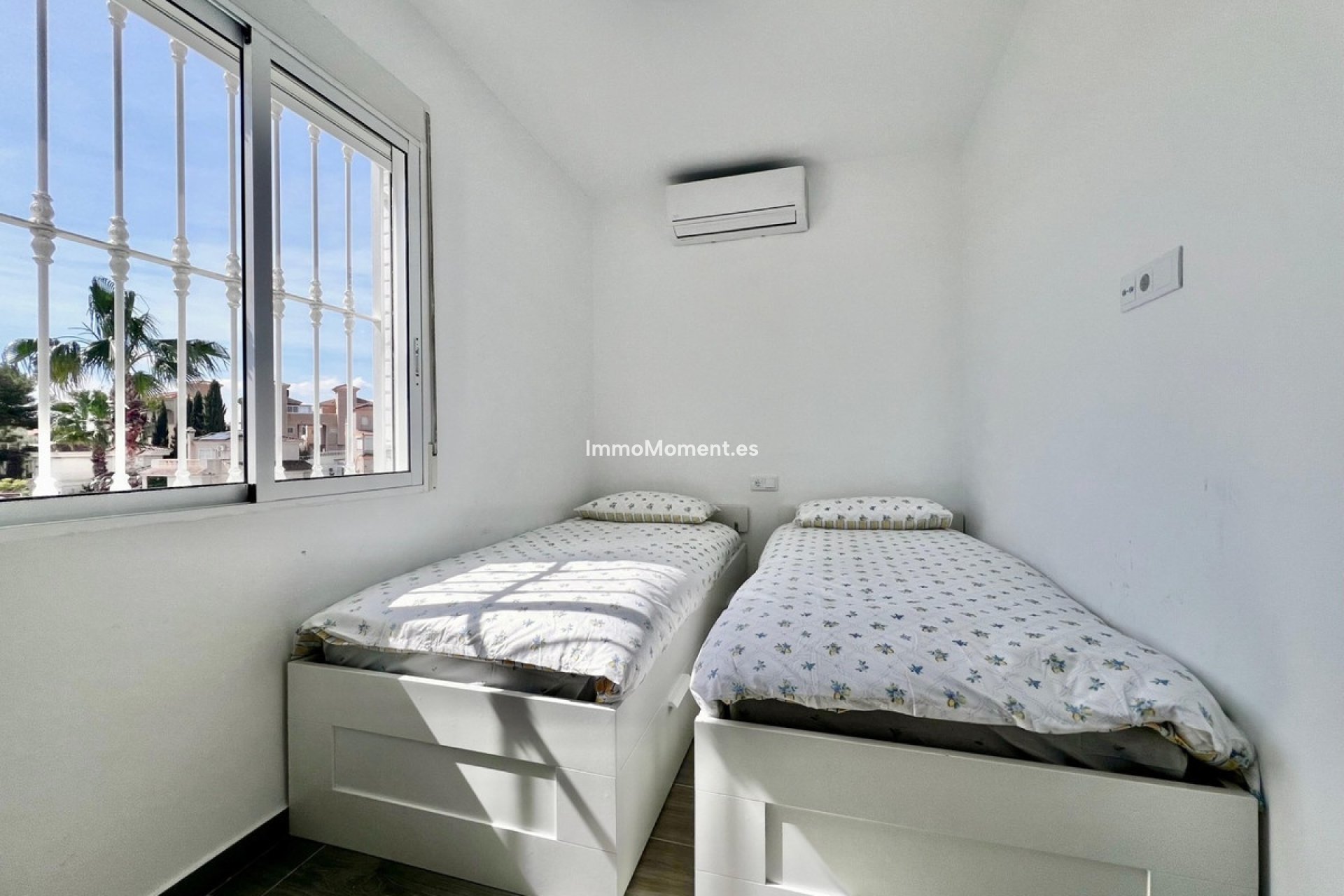 Reventa - Villa independiente - San Miguel de Salinas - San Miguel de Salinas Centro