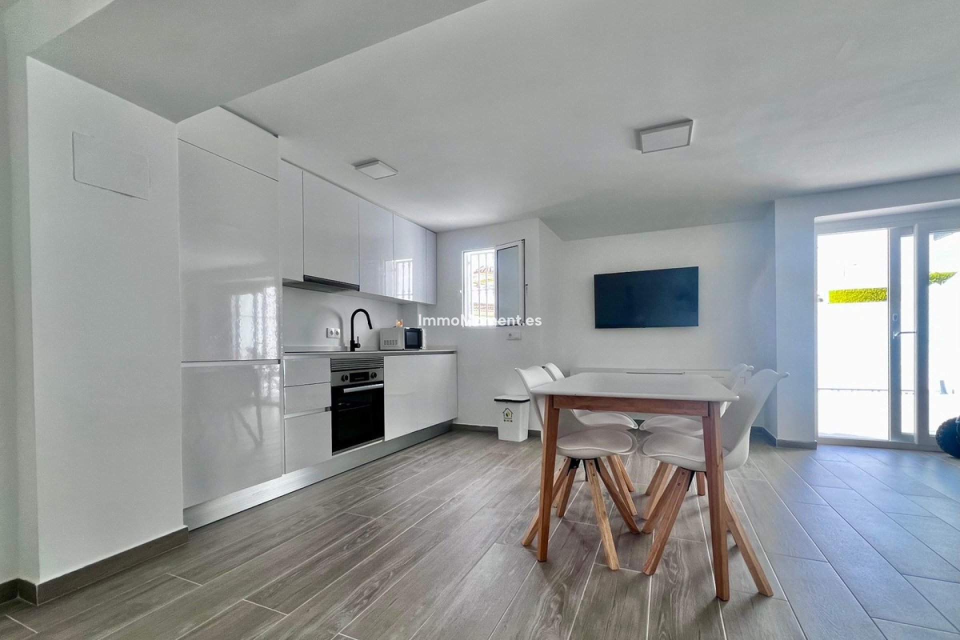Reventa - Villa independiente - San Miguel de Salinas - San Miguel de Salinas Centro