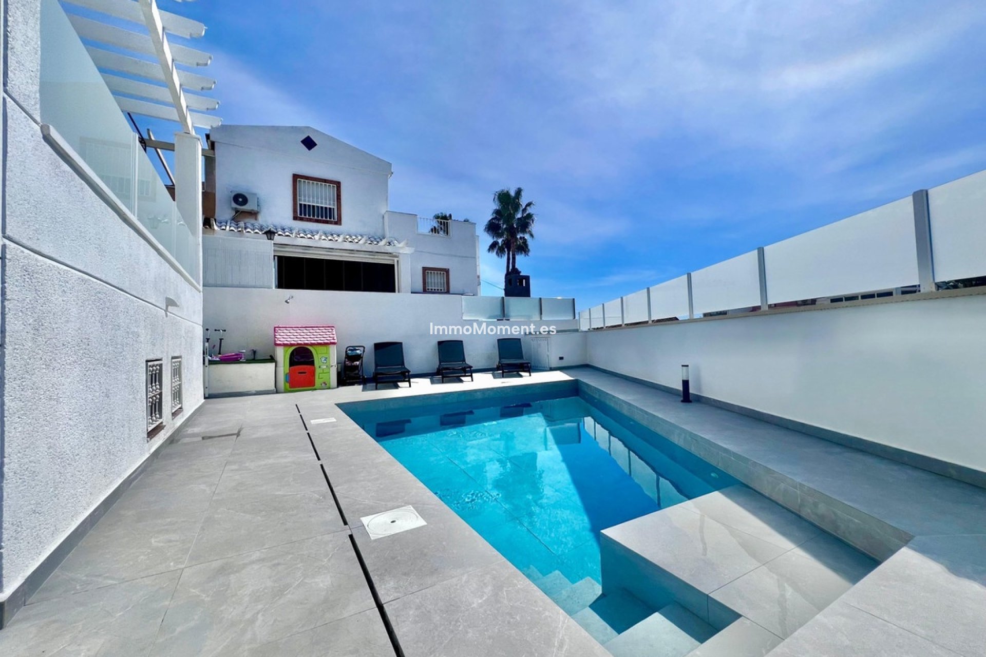 Reventa - Villa independiente - San Miguel de Salinas - San Miguel de Salinas Centro
