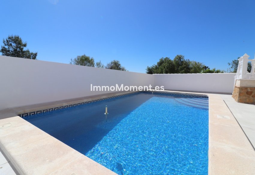 Reventa - Villa independiente - San Miguel de Salinas - San Miguel de Salinas Centro
