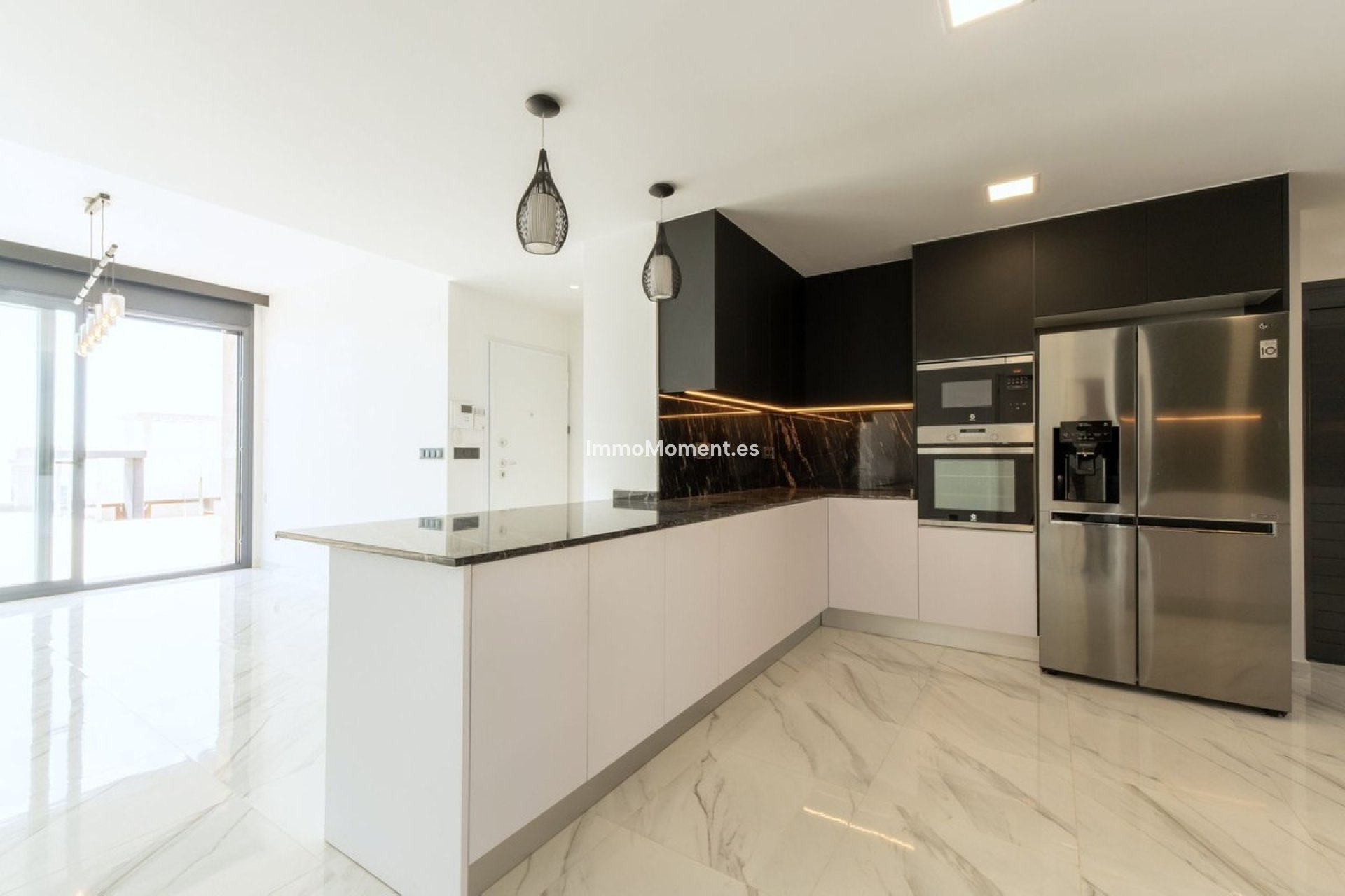 Reventa - Villa independiente - San Miguel de Salinas - San Miguel de Salinas Centro