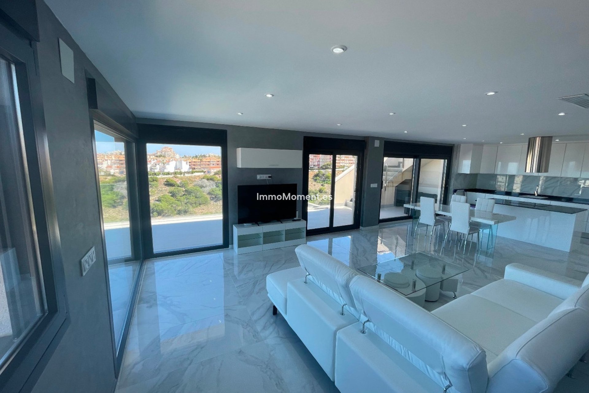 Reventa - Villa independiente - Torrevieja - La Mata