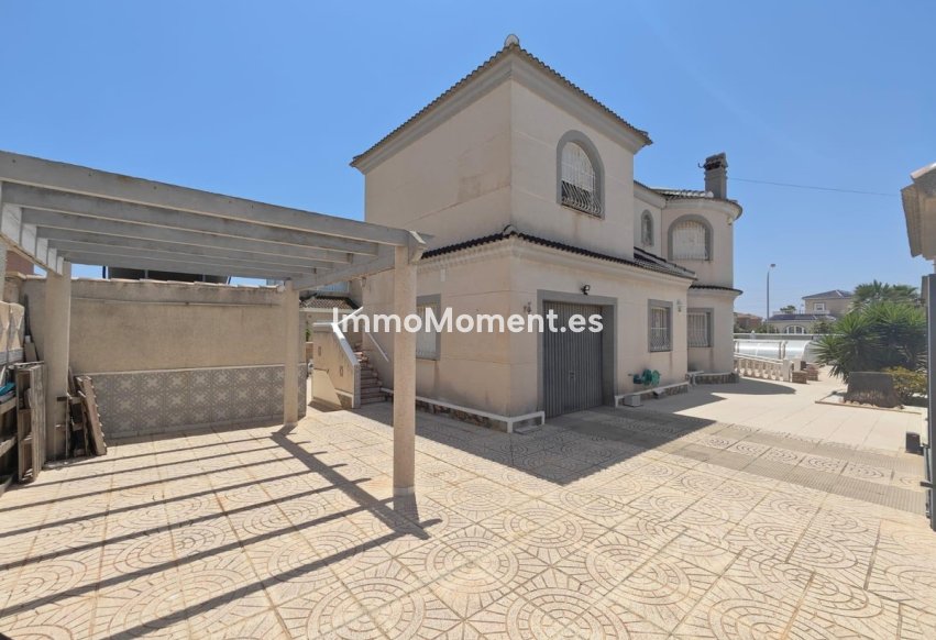Reventa - Villa independiente - Torrevieja - La Siesta