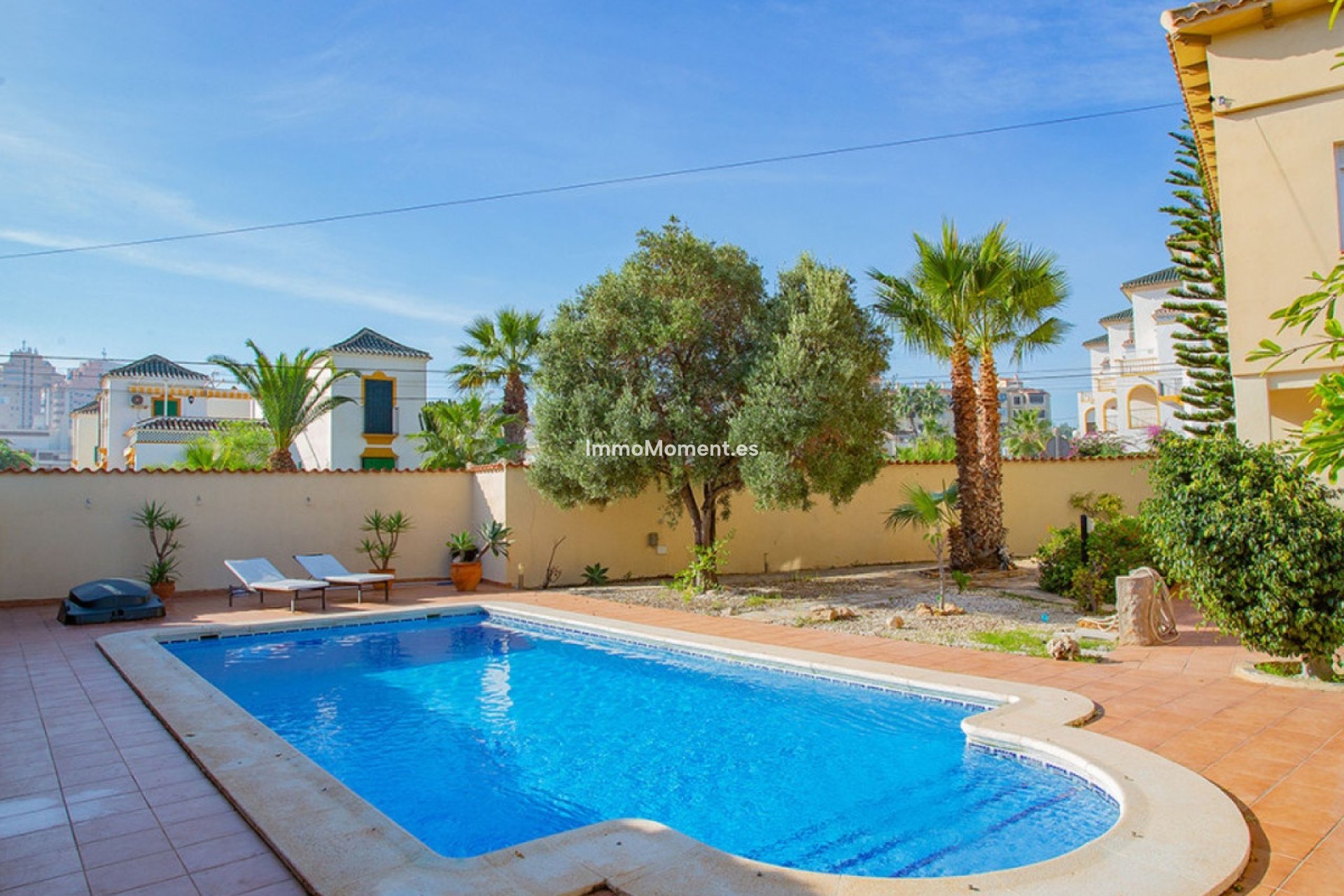 Reventa - Villa independiente - Torrevieja - Torre la mata