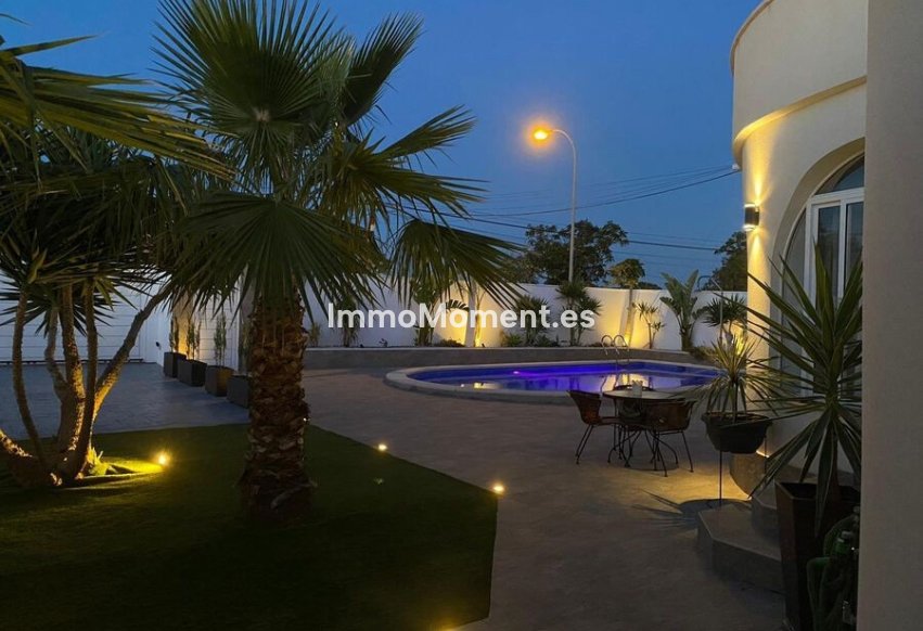 Reventa - Villa independiente - Torrevieja - Torrevieja Centro