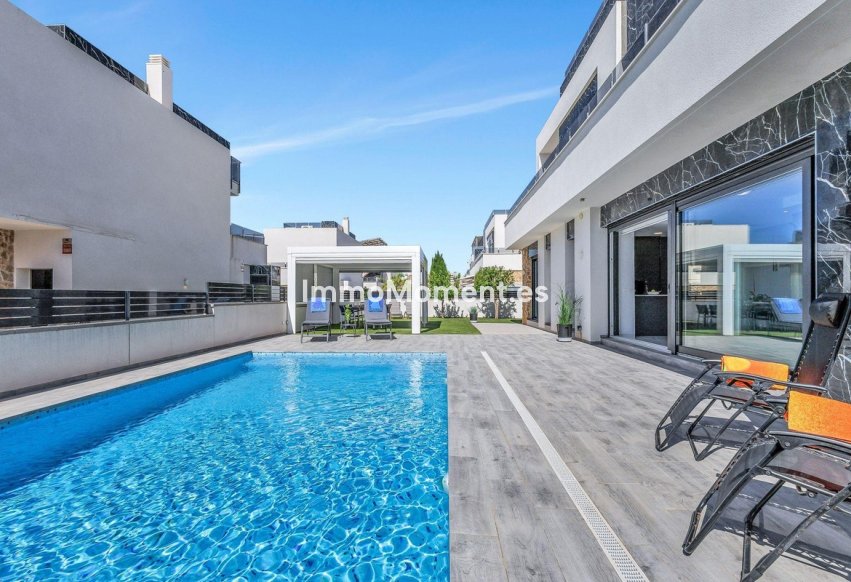 Reventa - Villa independiente - Torrevieja - Torrevieja Centro