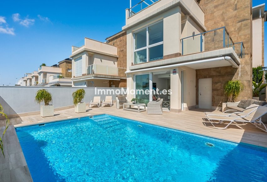 Reventa - Villa independiente - Torrevieja - Torrevieja Centro