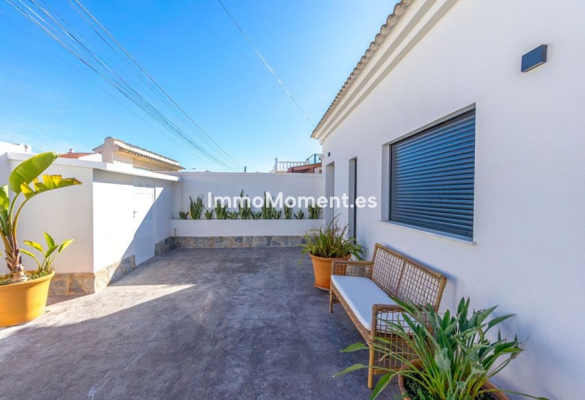Reventa - Villa independiente - Torrevieja - Torrevieja Centro