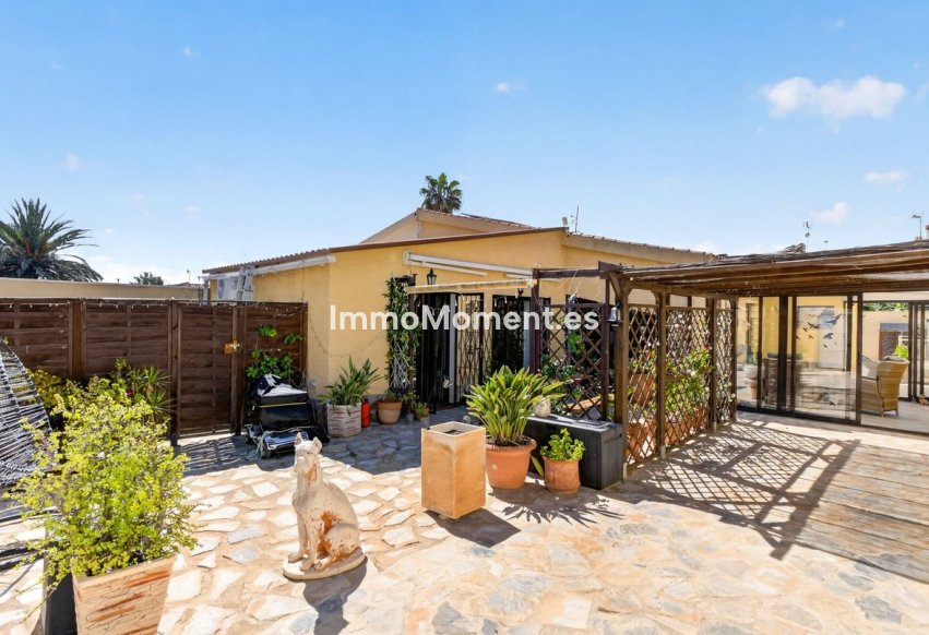 Reventa - Villa independiente - Torrevieja - Torrevieja Centro