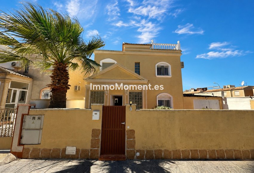 Reventa - Villa independiente - Torrevieja - Torrevieja Centro