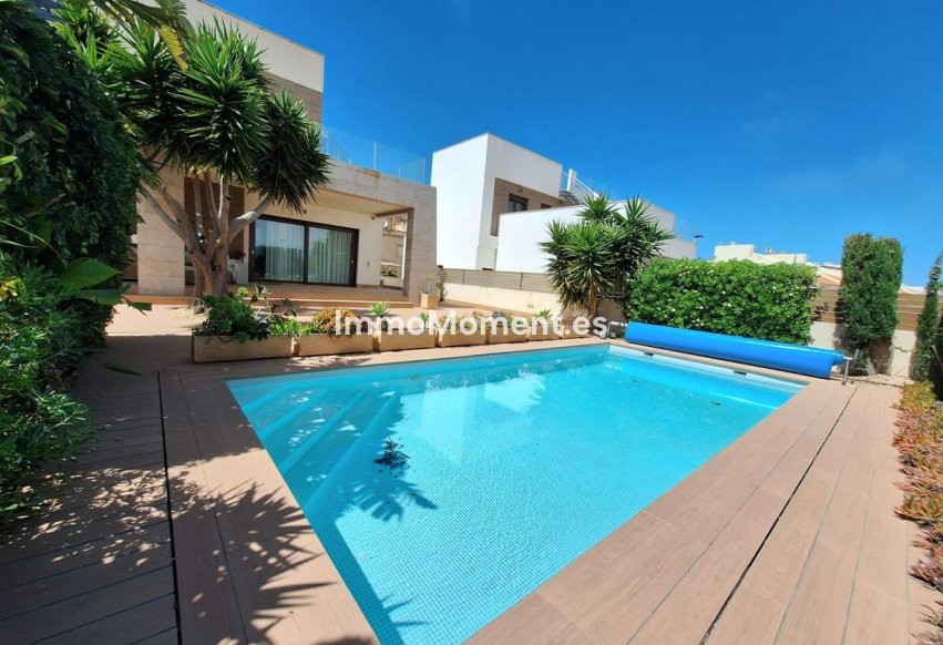 Reventa - Villa independiente - Torrevieja - Torrevieja Centro