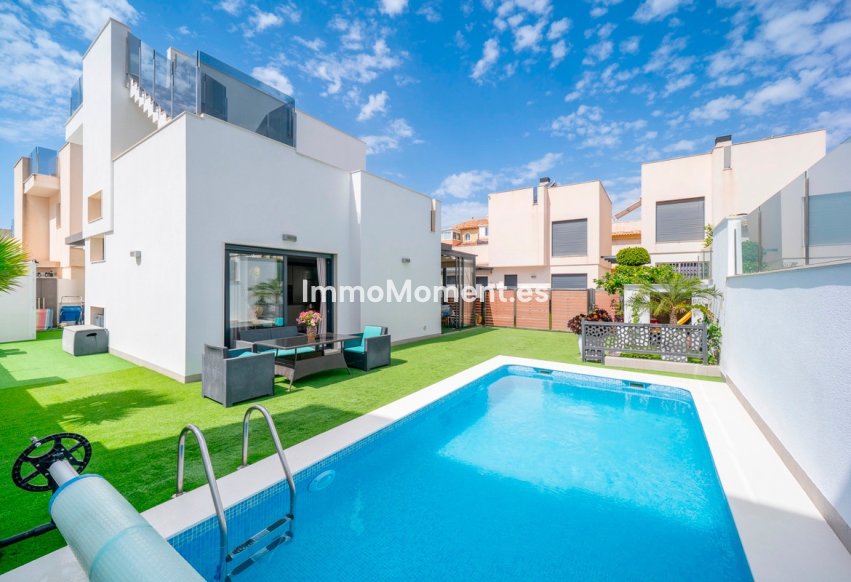 Reventa - Villa independiente - Torrevieja - Torrevieja Centro