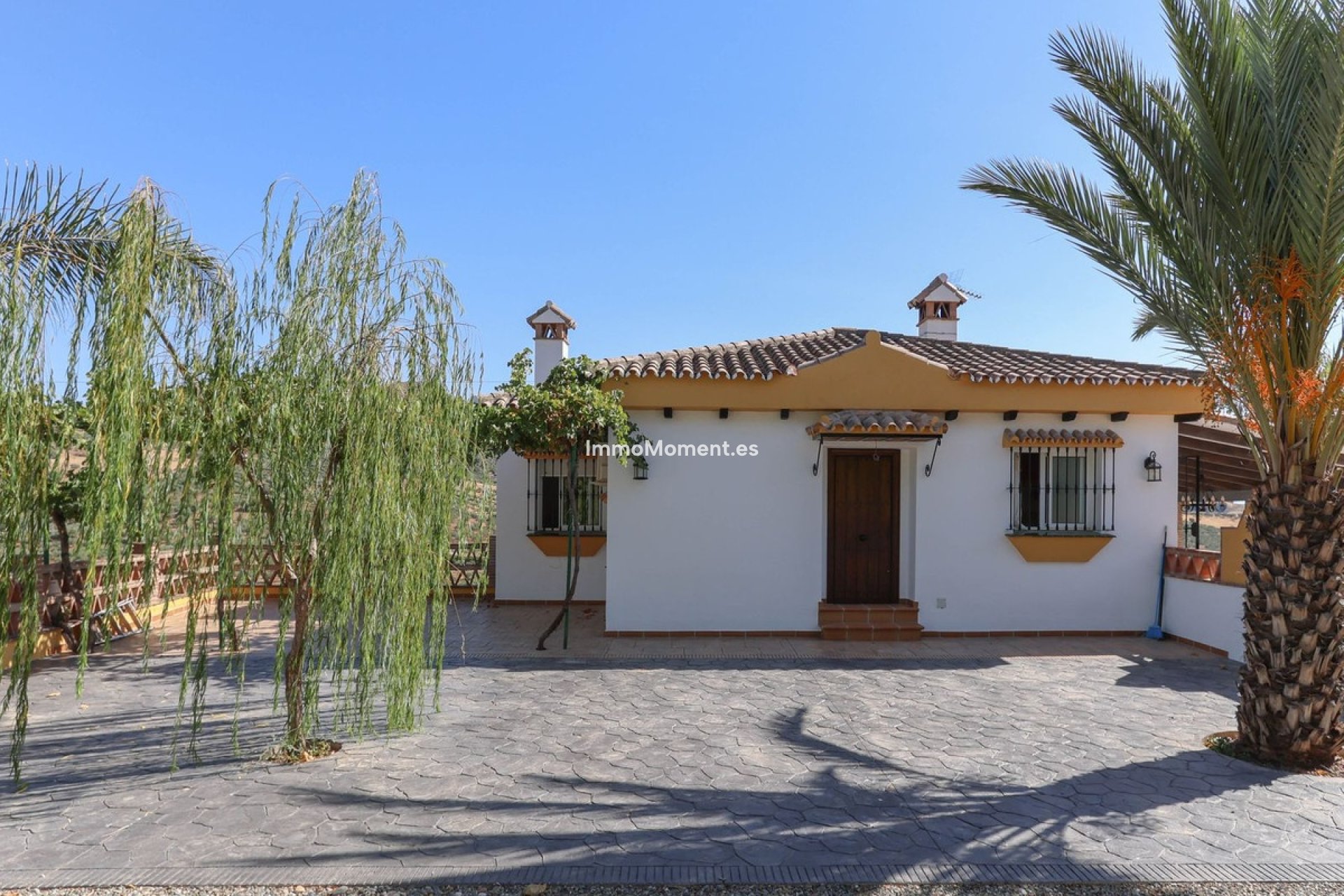 Reventa - Villa - Interior  - Guaro