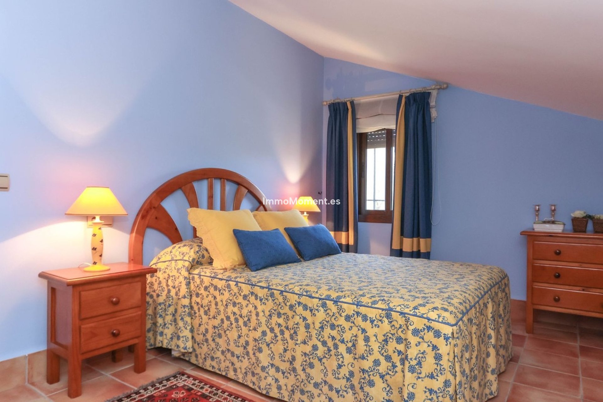 Reventa - Villa - Interior  - Guaro