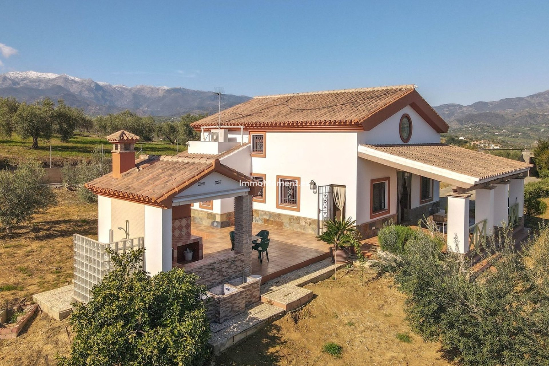 Reventa - Villa - Interior  - Guaro