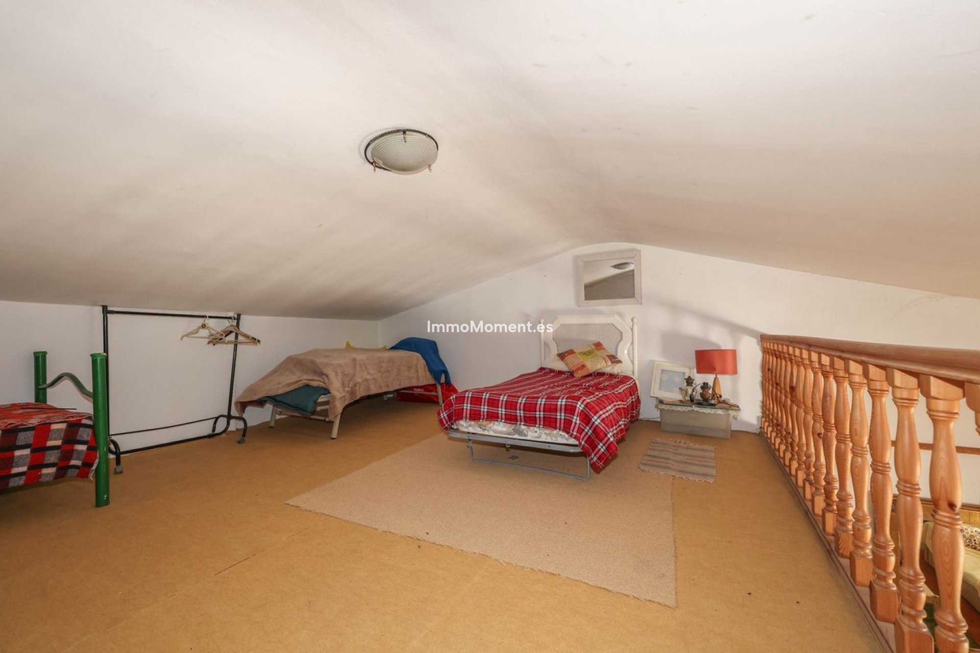 Reventa - Villa - Interior  - Guaro