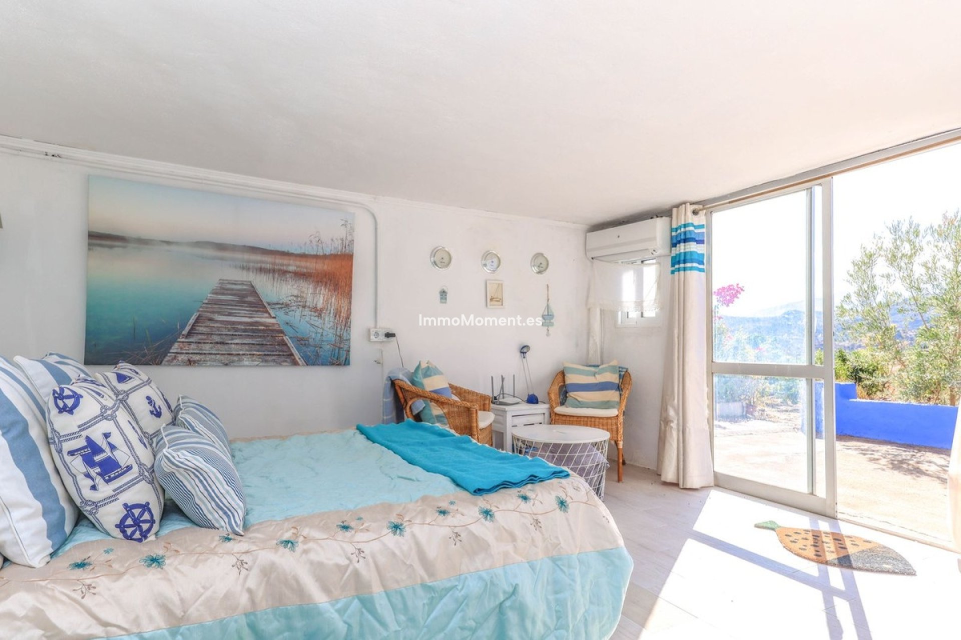 Reventa - Villa - Interior  - Guaro