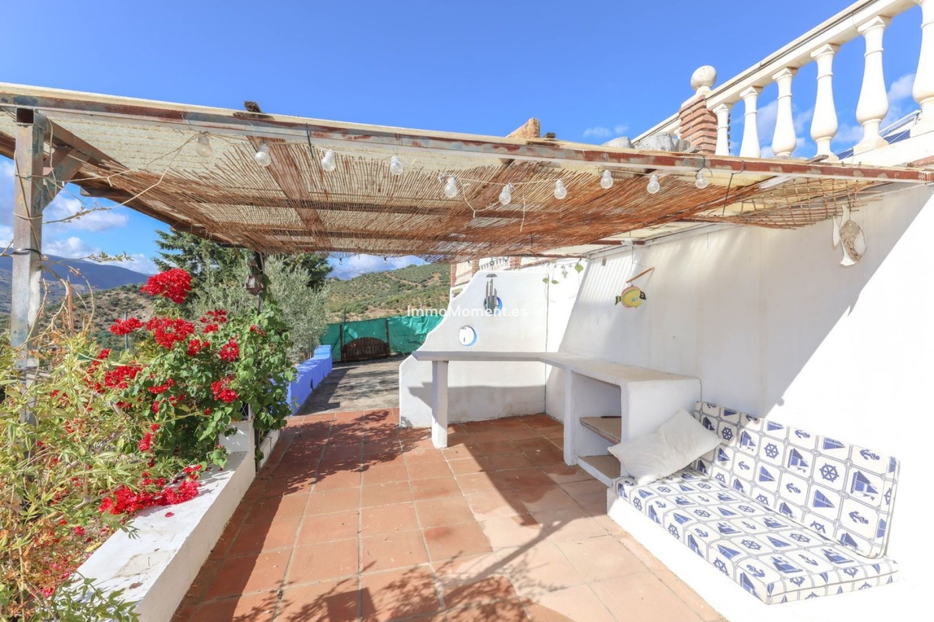 Reventa - Villa - Interior  - Guaro