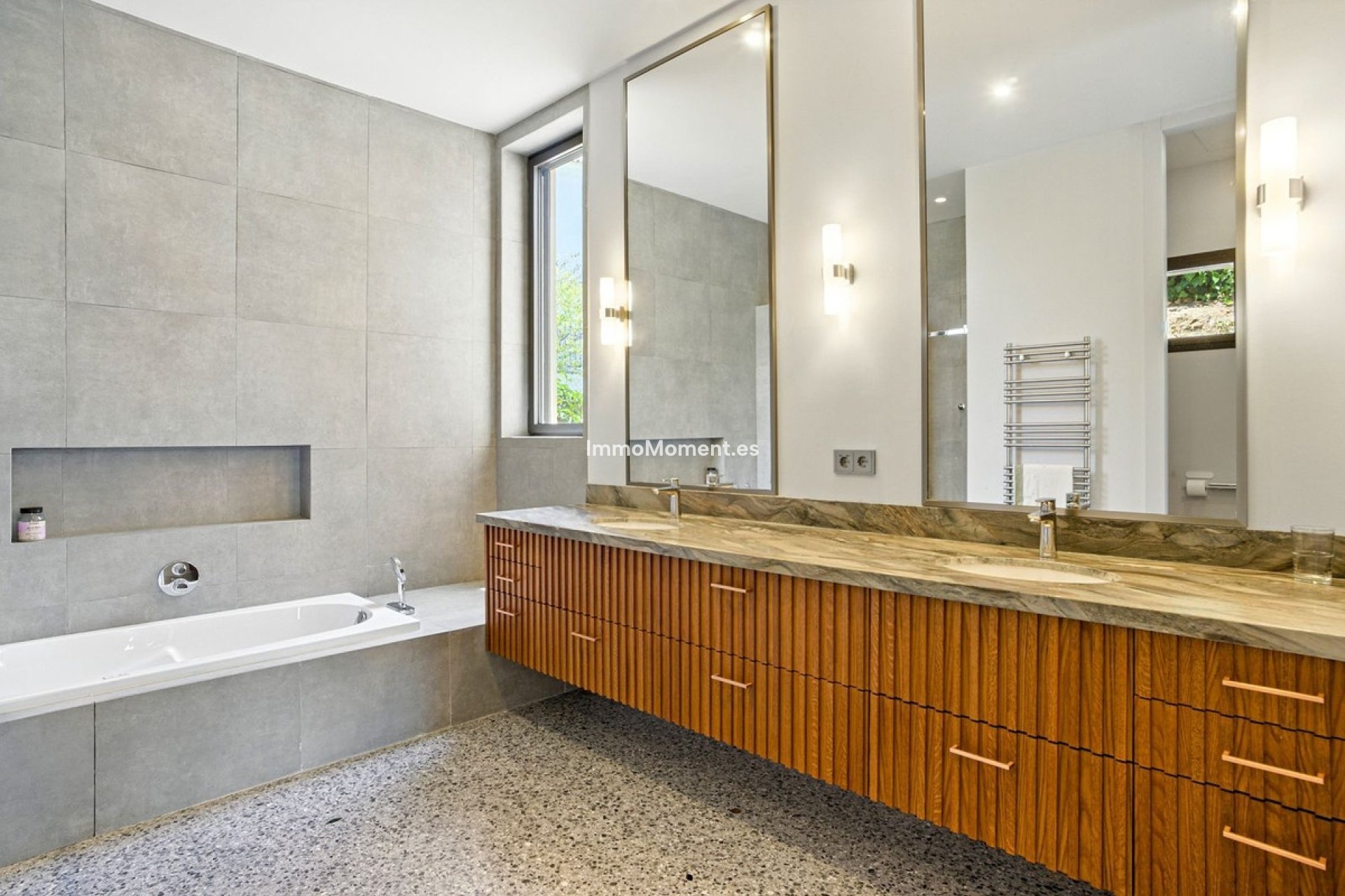 Reventa - Villa - Marbella - Elviria