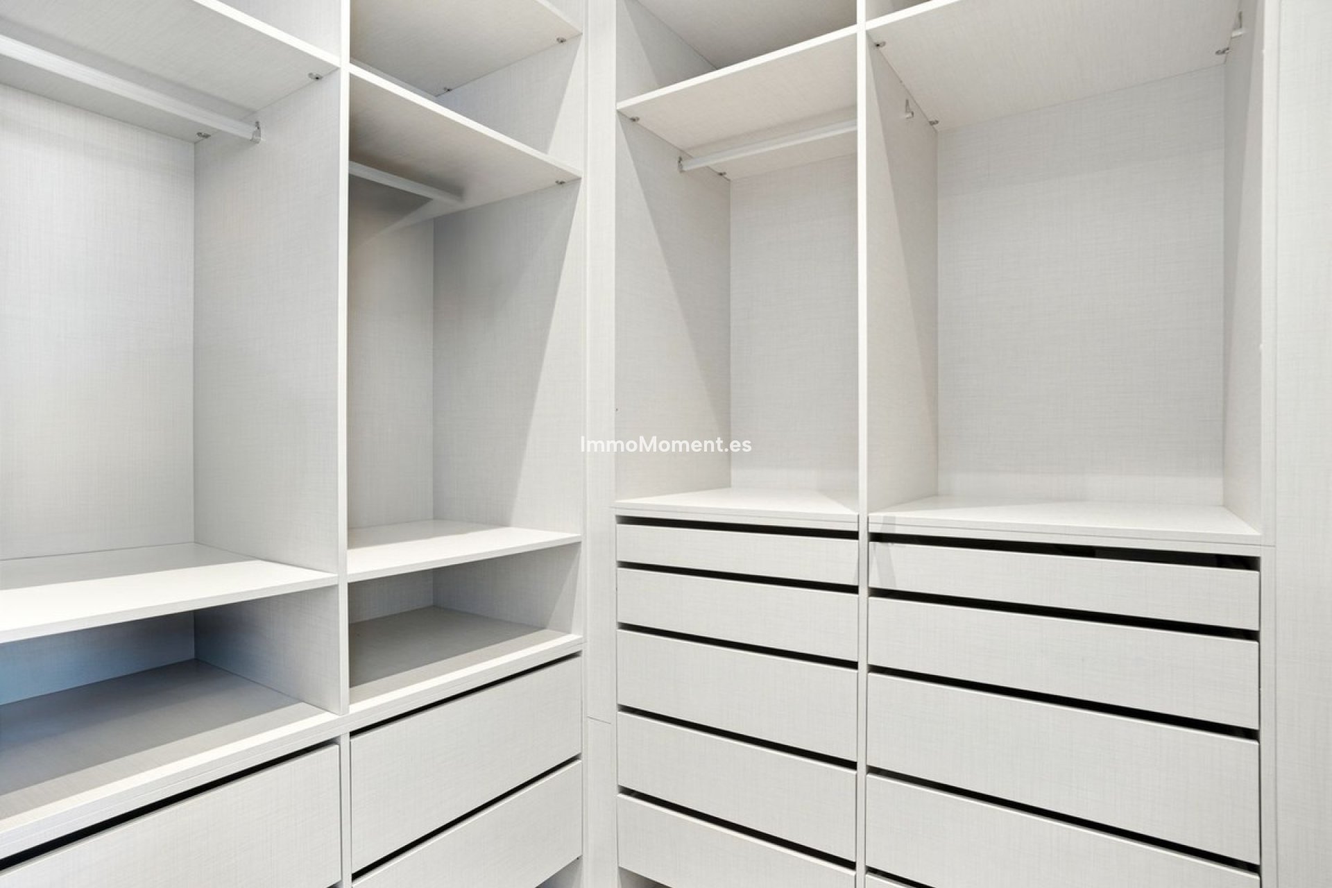 Reventa - Villa - Marbella - Elviria