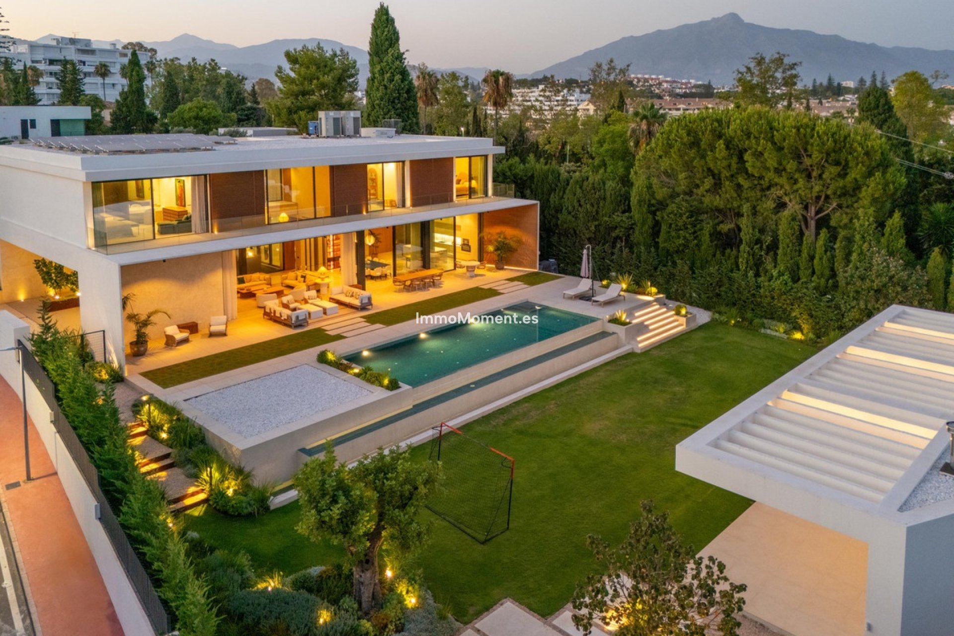 Reventa - Villa - Marbella - Guadalmina Alta