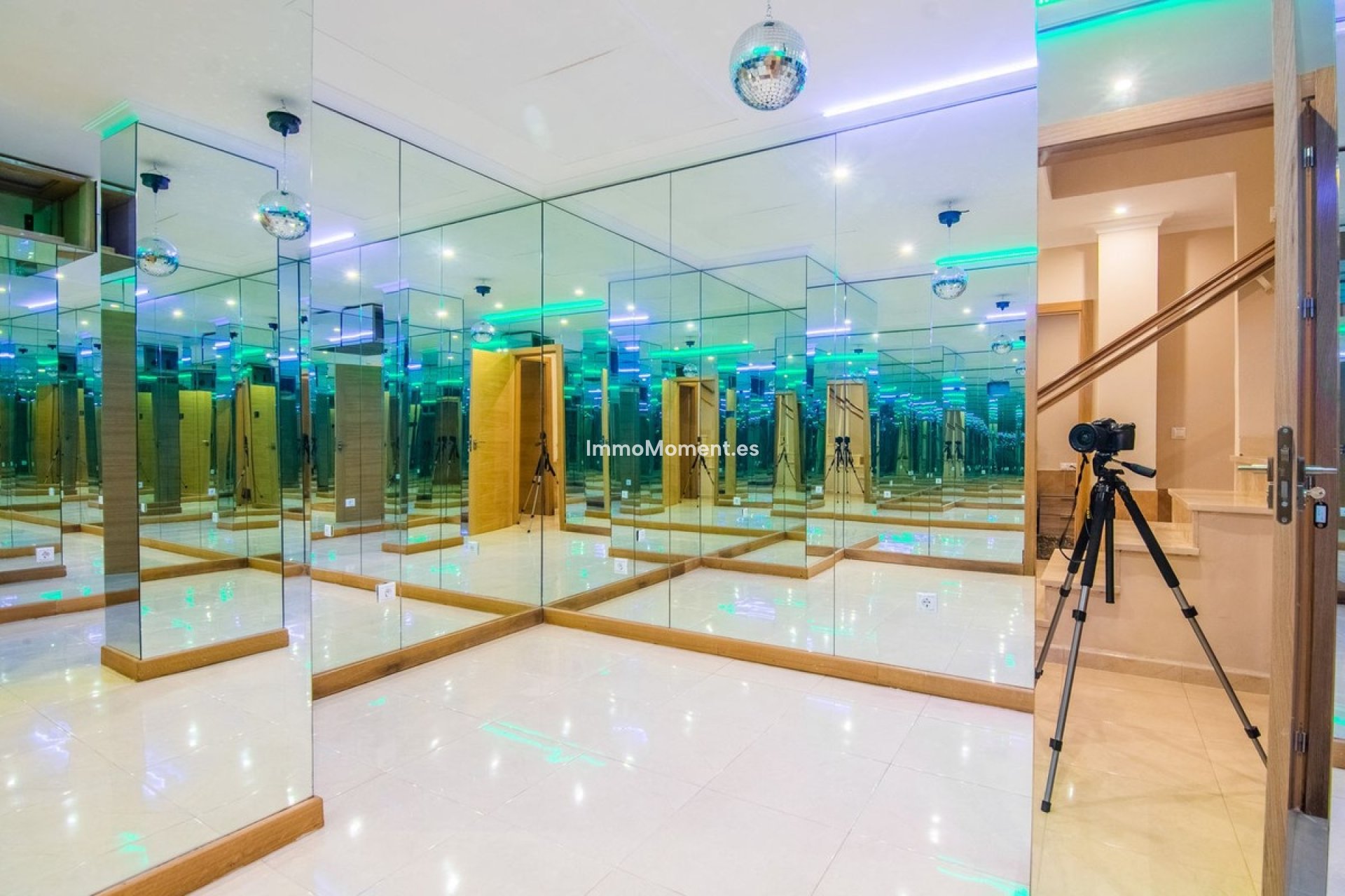 Reventa - Villa - Marbella - La Mairena