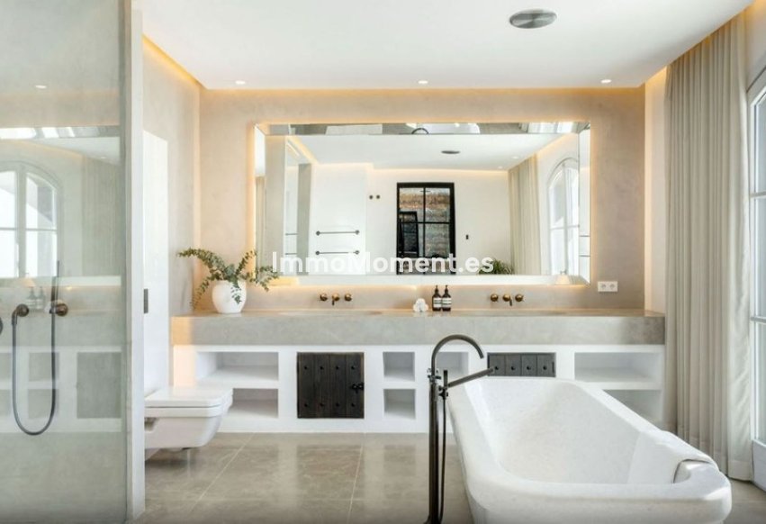 Reventa - Villa - Marbella - Marbella Centro