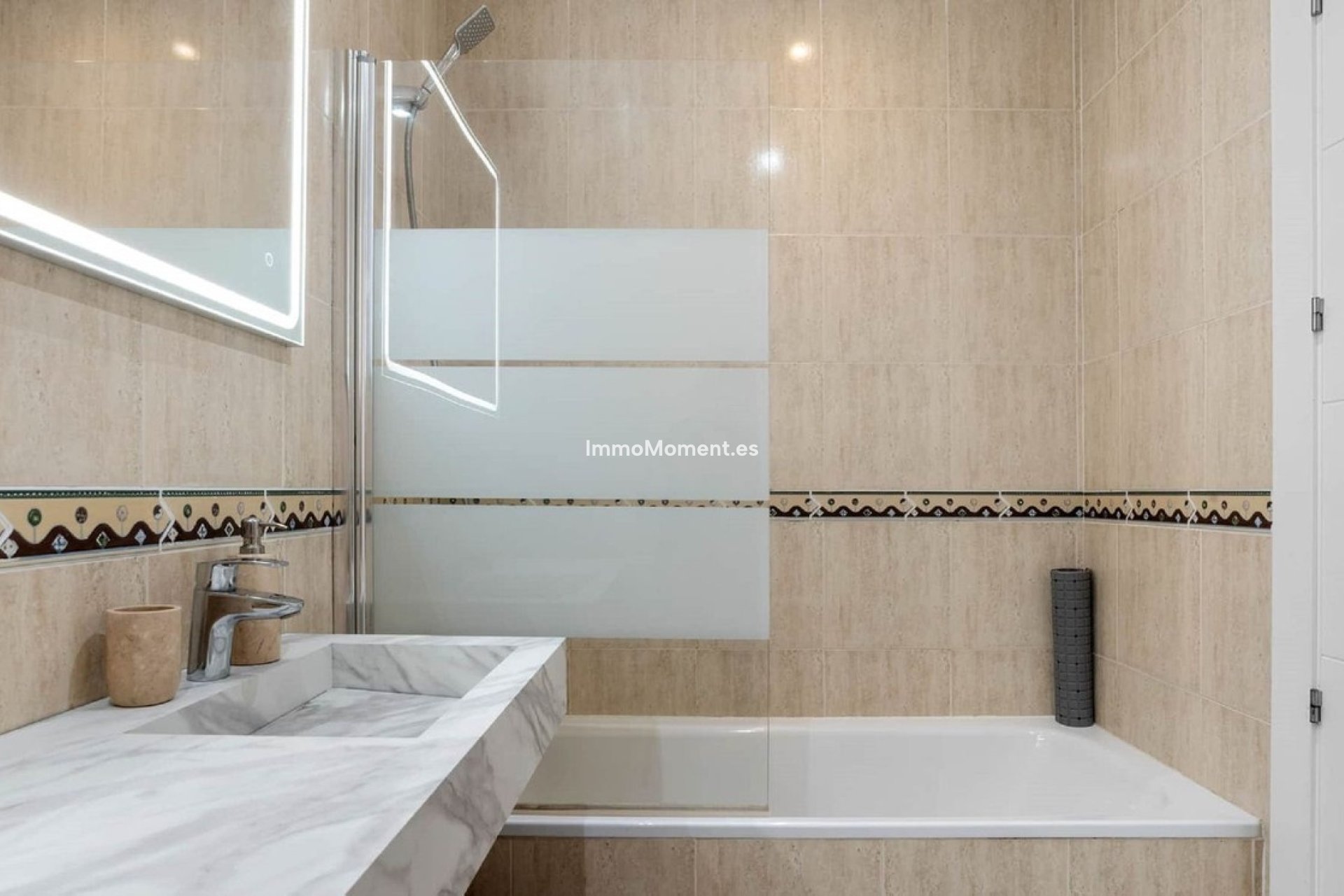 Reventa - Villa - Marbella - Marbella Centro