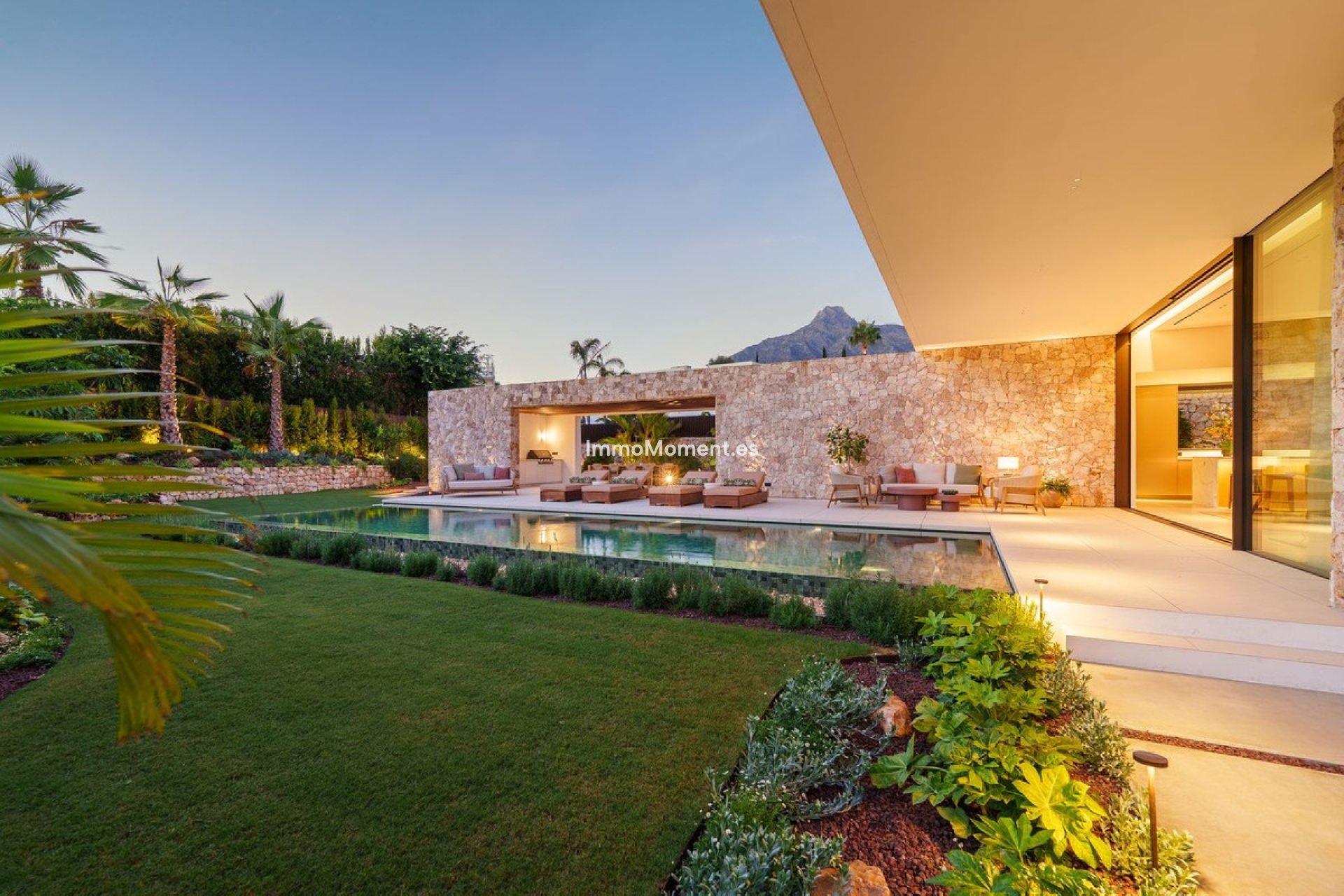 Reventa - Villa - Marbella - Marbella Centro