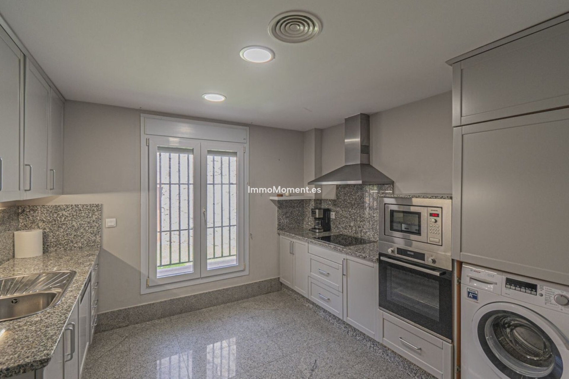 Reventa - Villa - Marbella - Marbella Centro