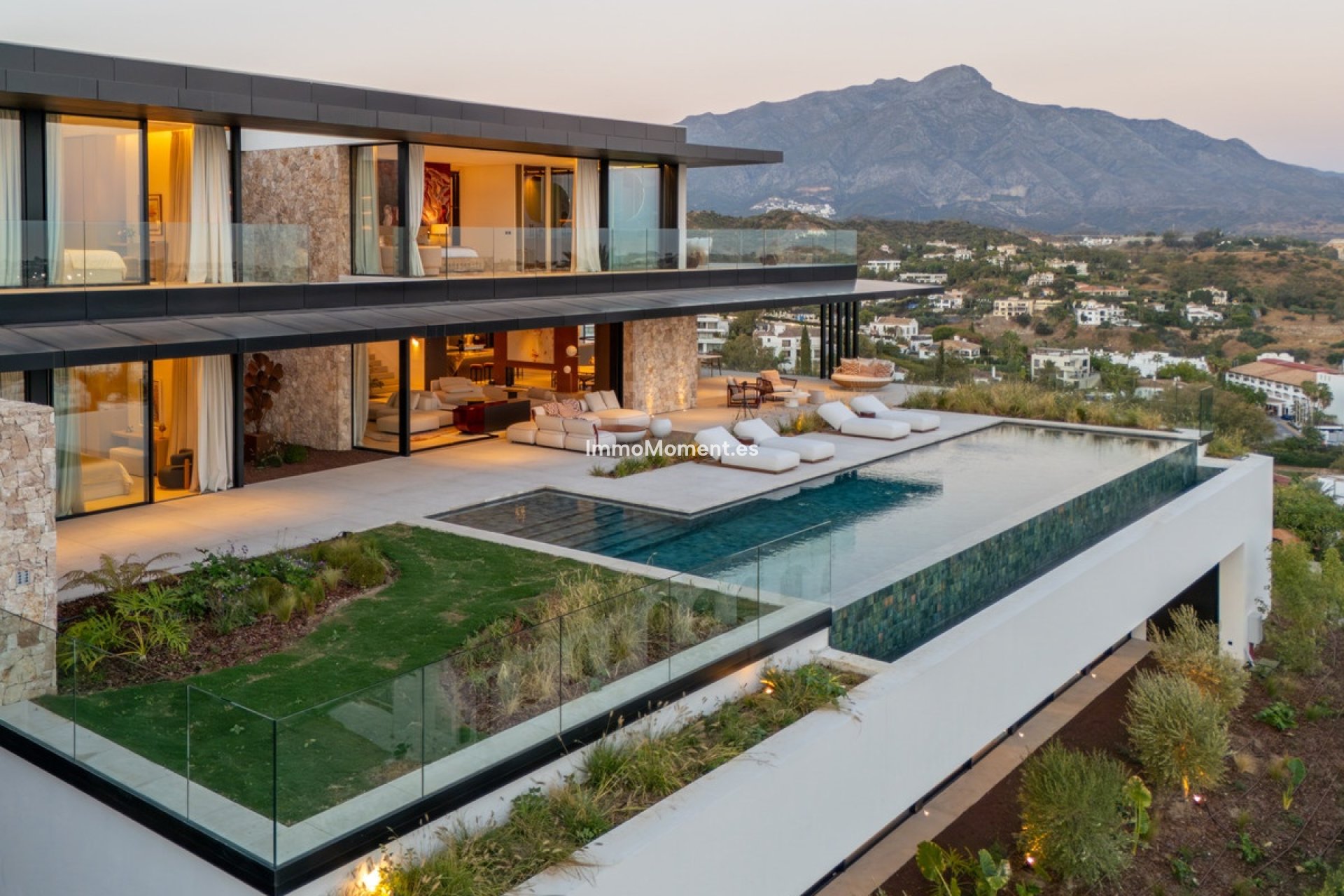 Reventa - Villa - Marbella - Marbella Centro