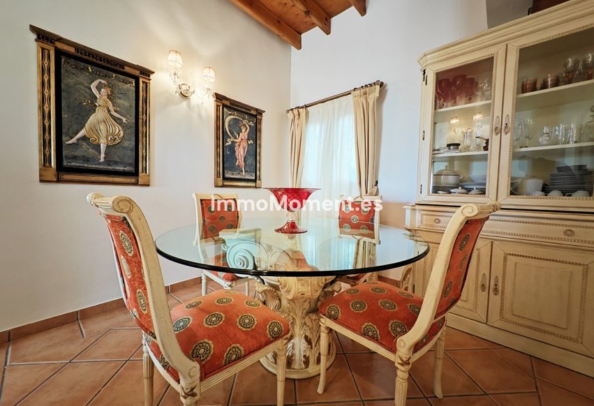Reventa - Villa - Marbella - Marbesa
