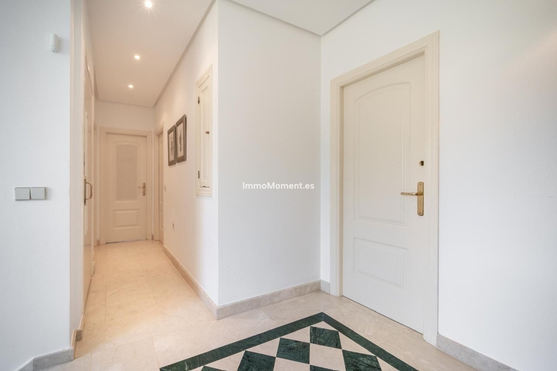 Reventa - Villa - Marbella - Nueva Andalucía