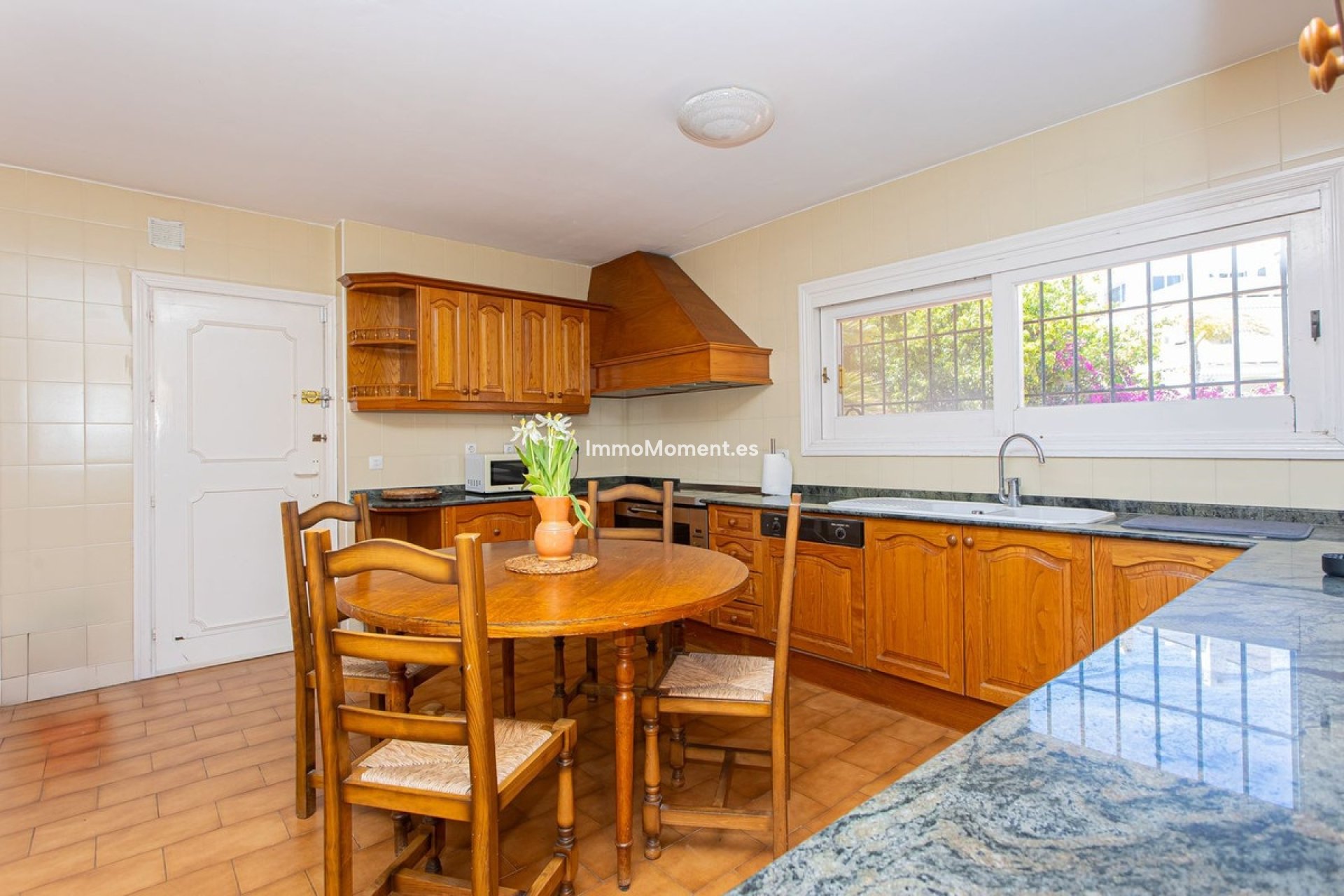 Reventa - Villa - Marbella - Nueva Andalucía