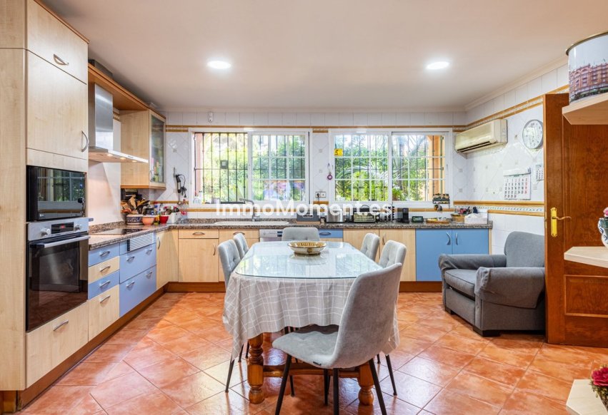 Reventa - Villa - Marbella - Nueva Andalucía