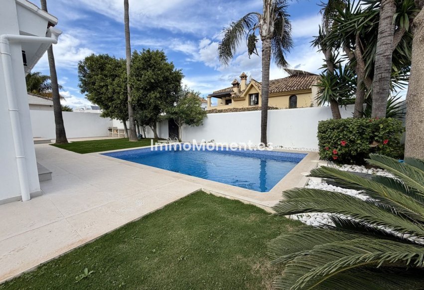 Reventa - Villa - Marbella - Puerto Banús