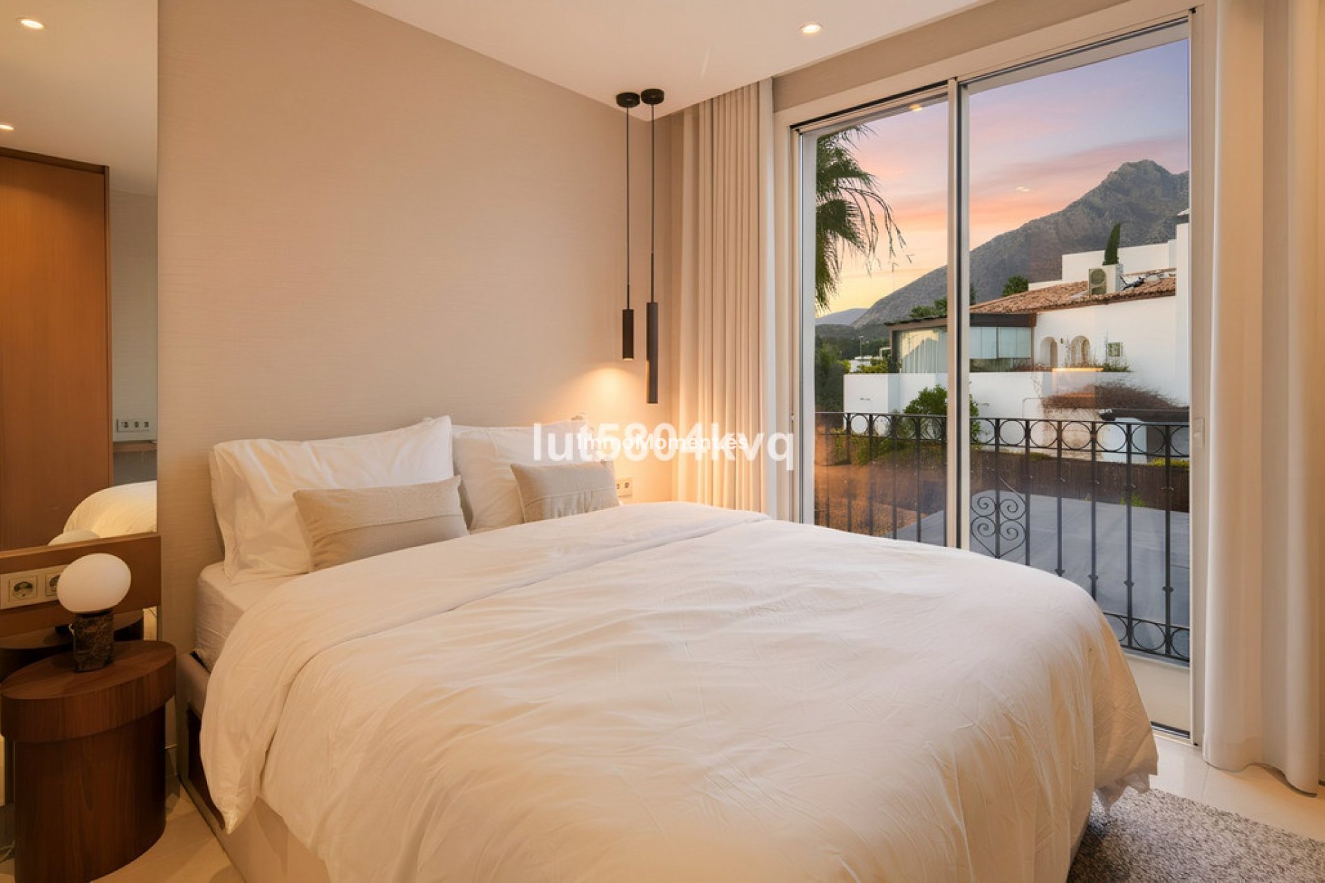 Reventa - Villa - Marbella - The Golden Mile