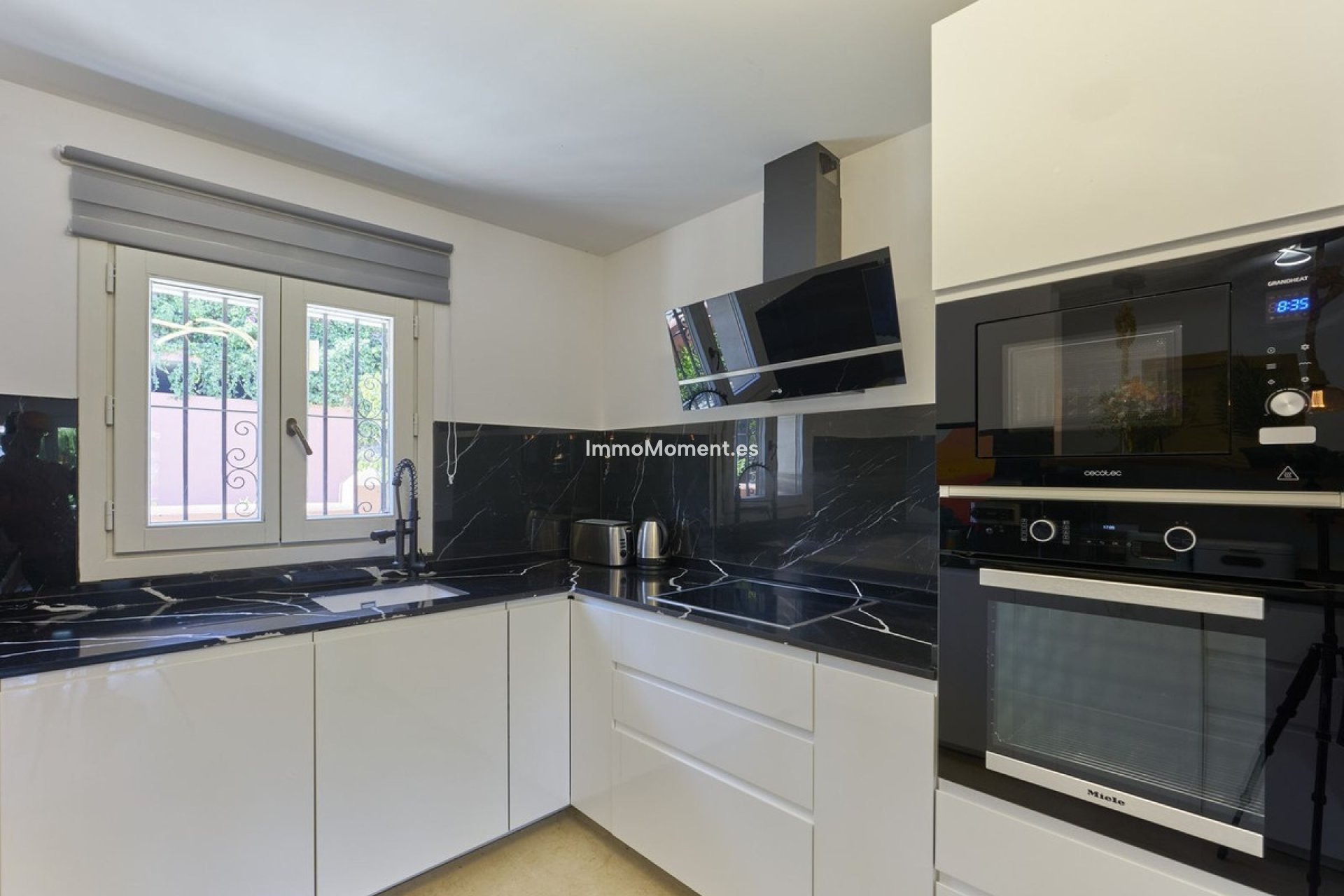 Reventa - Villa - Marbella - The Golden Mile