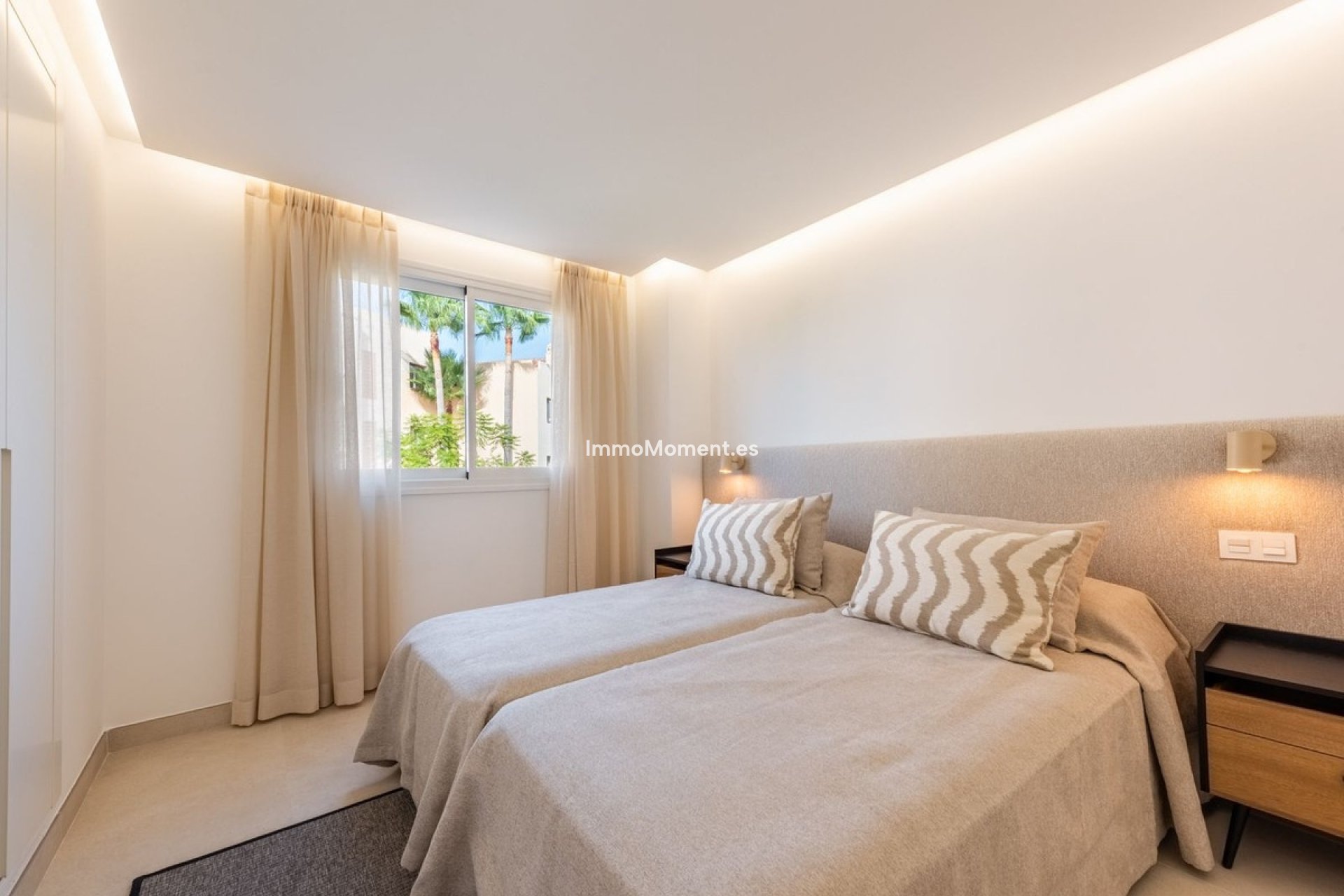 Revente - Appartement - Estepona  - Atalaya