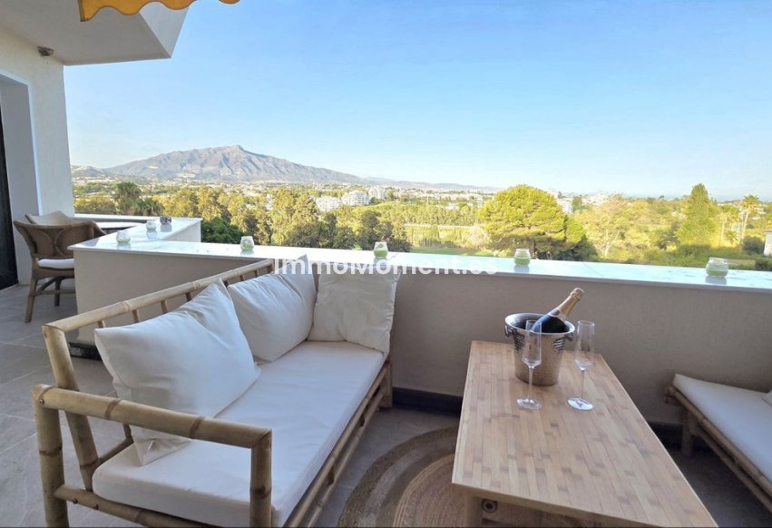 Revente - Appartement - Estepona  - Atalaya