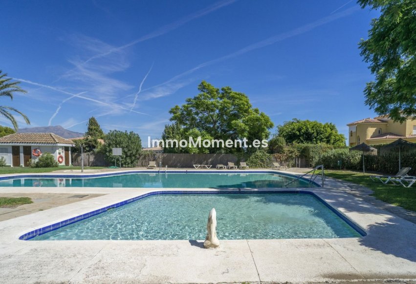 Revente - Appartement - Estepona  - Atalaya