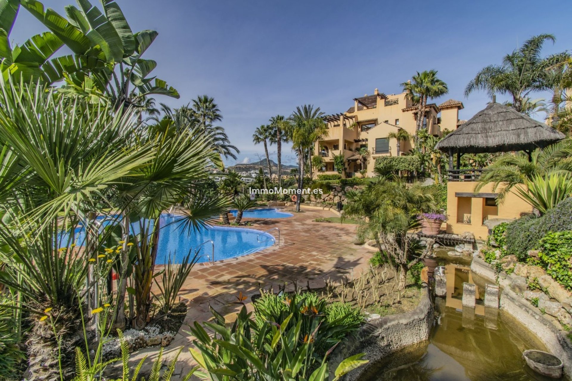 Revente - Appartement - Estepona  - Atalaya