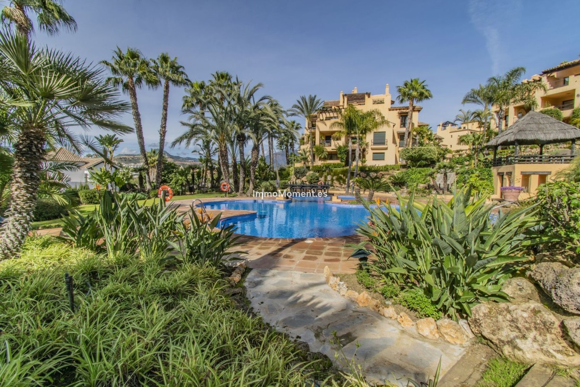 Revente - Appartement - Estepona  - Atalaya