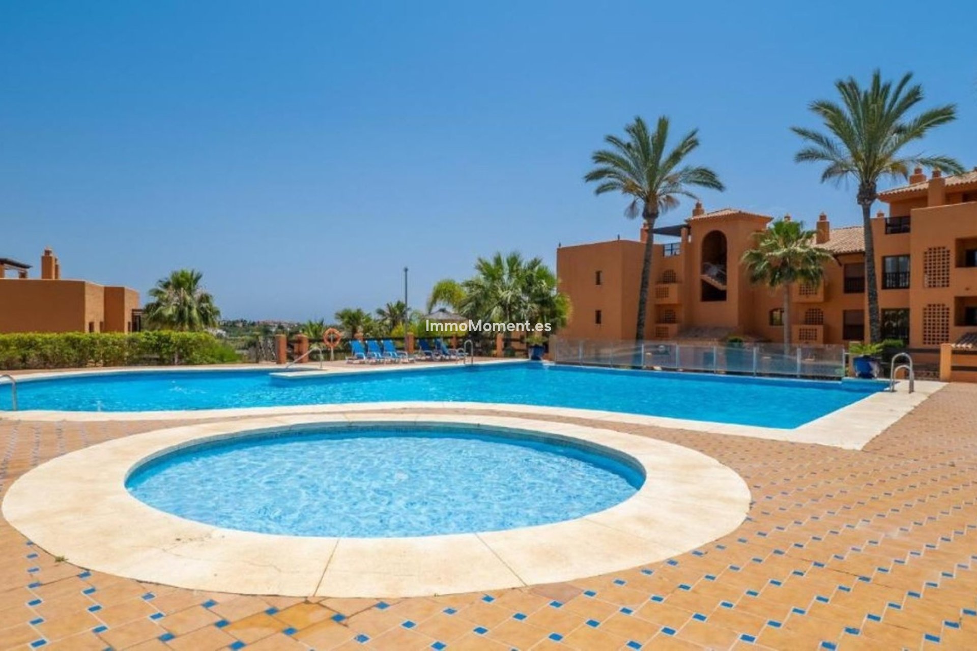 Revente - Appartement - Estepona  - Atalaya