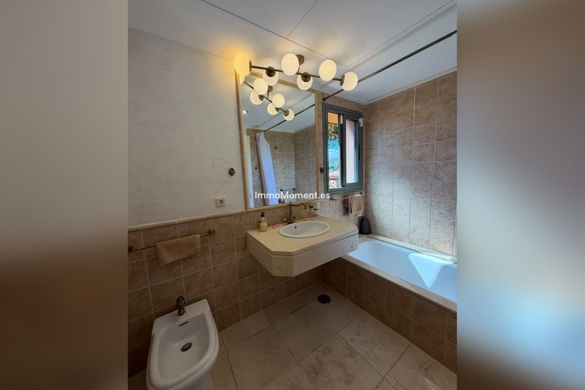 Revente - Appartement - Estepona  - Atalaya