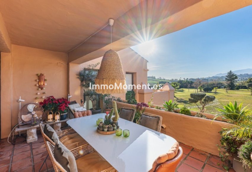 Revente - Appartement - Estepona  - Atalaya